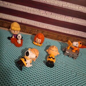 MCDONALDS SNOOPY TOYS 2015 & 2016